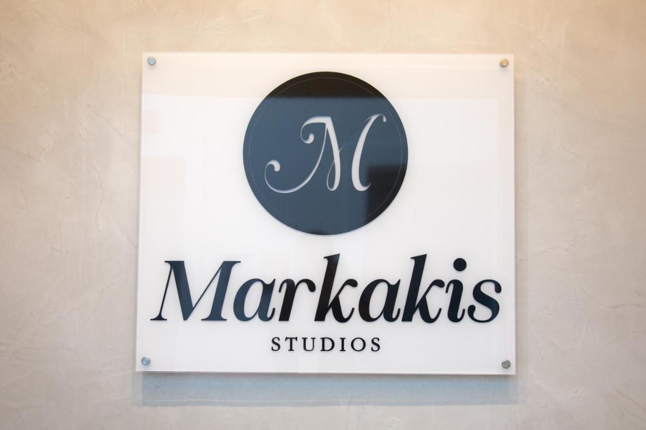 Markakis Studios Fira Town Экстерьер фото